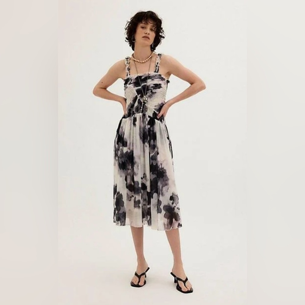 NWT Free People
Women's White Tessa Smocked Midi
Dress
